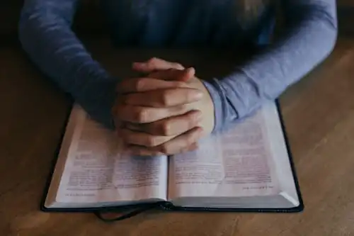 Versets Bibliques Sur Le Fait De Rester Dans L'Église