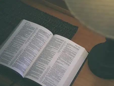Versículos Da Bíblia Sobre Canção Em Milagres